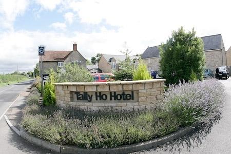The Tally Ho Hotel - B&B Bicester Exterior foto